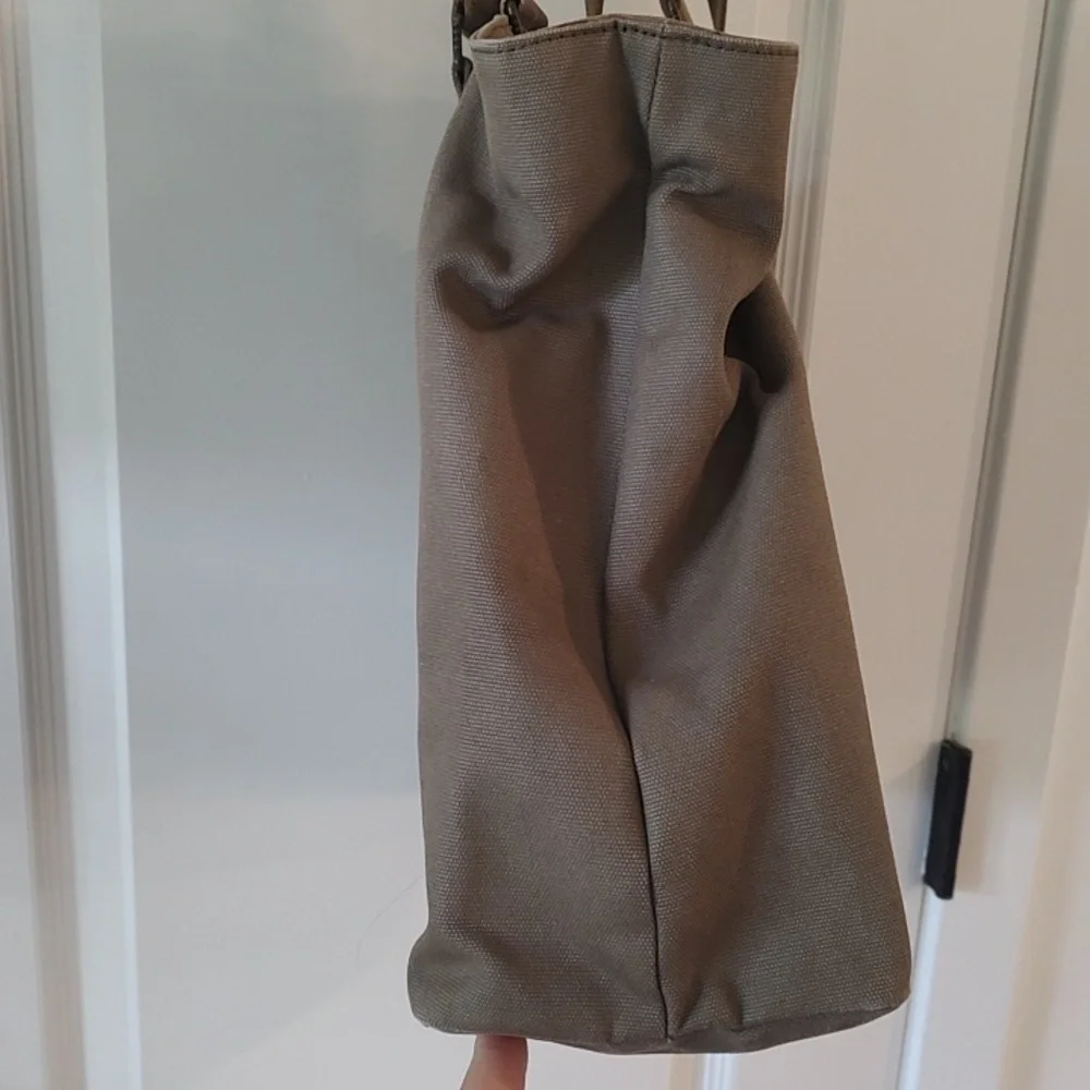 FEED Tote •Olive Green•Used - Picture 4 of 13